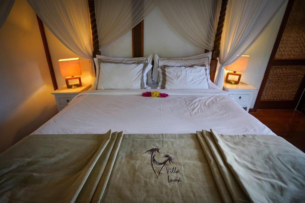 Villa Luna Sunset Beach Gili Trawangan Exterior photo