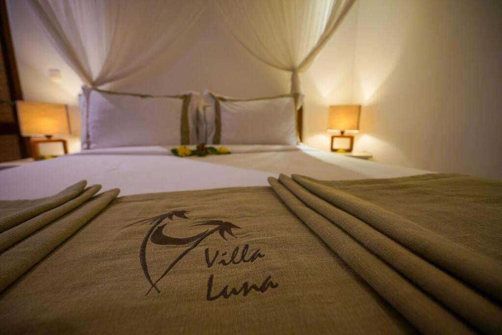 Villa Luna Sunset Beach Gili Trawangan Exterior photo