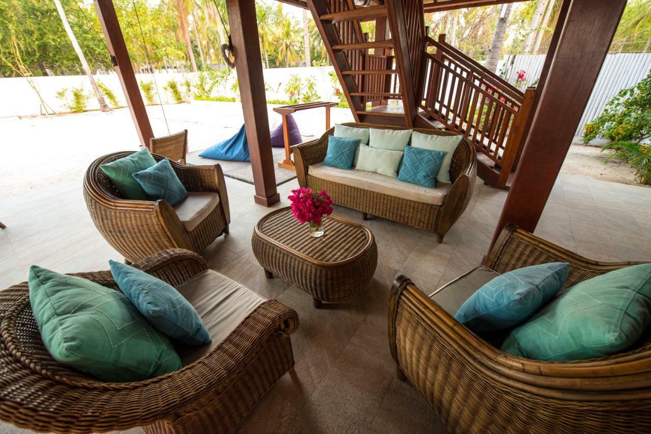 Villa Luna Sunset Beach Gili Trawangan Exterior photo